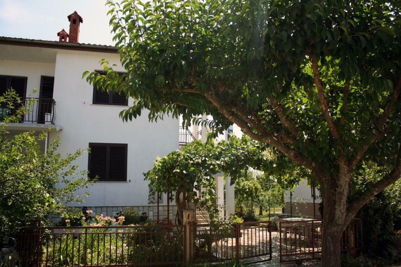 Apartment Vera Umag Exterior photo